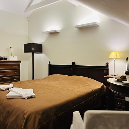Monte Pacis In Pazaislis Hotell Kaunas Exteriör bild