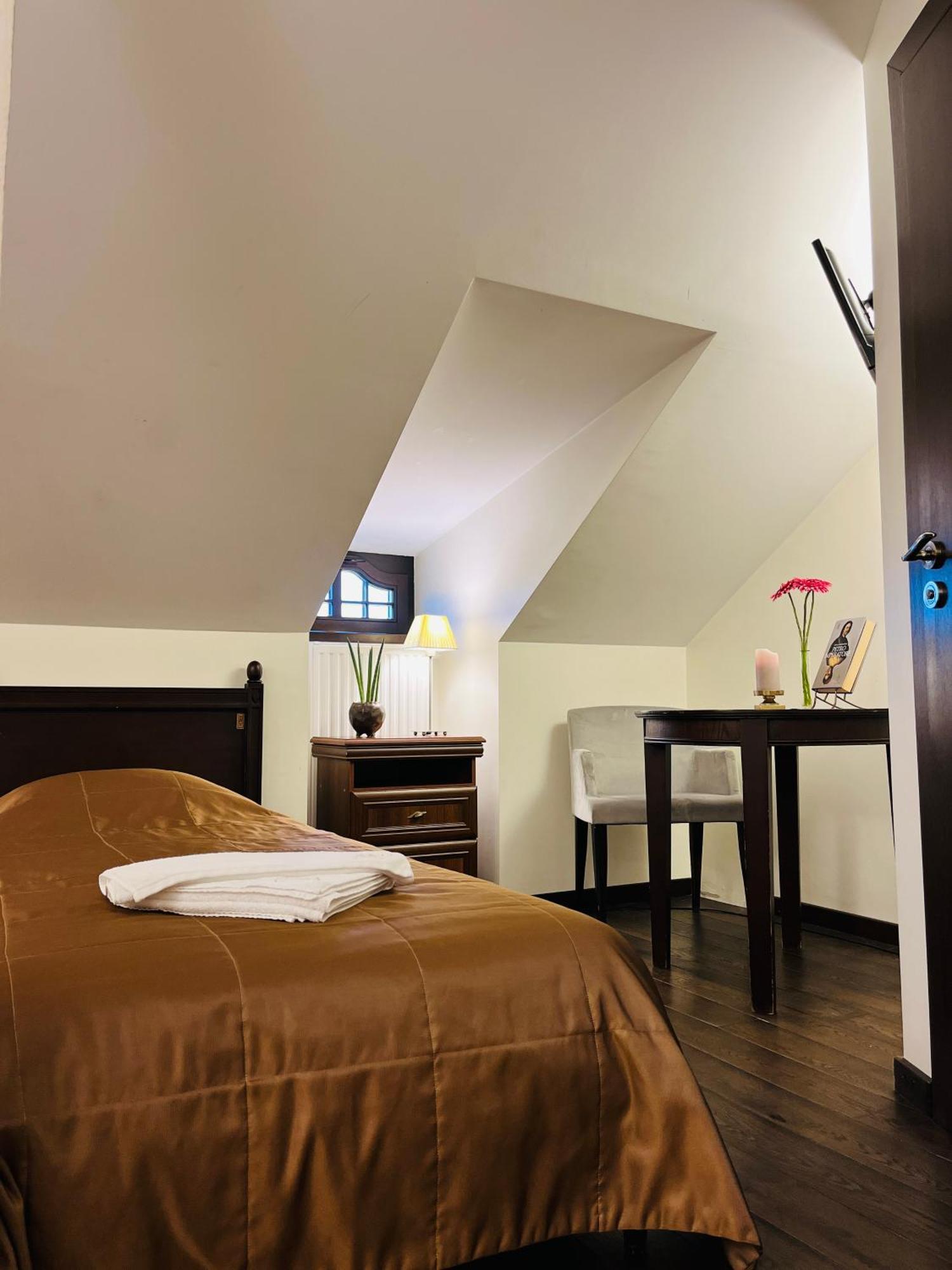 Monte Pacis In Pazaislis Hotell Kaunas Rum bild