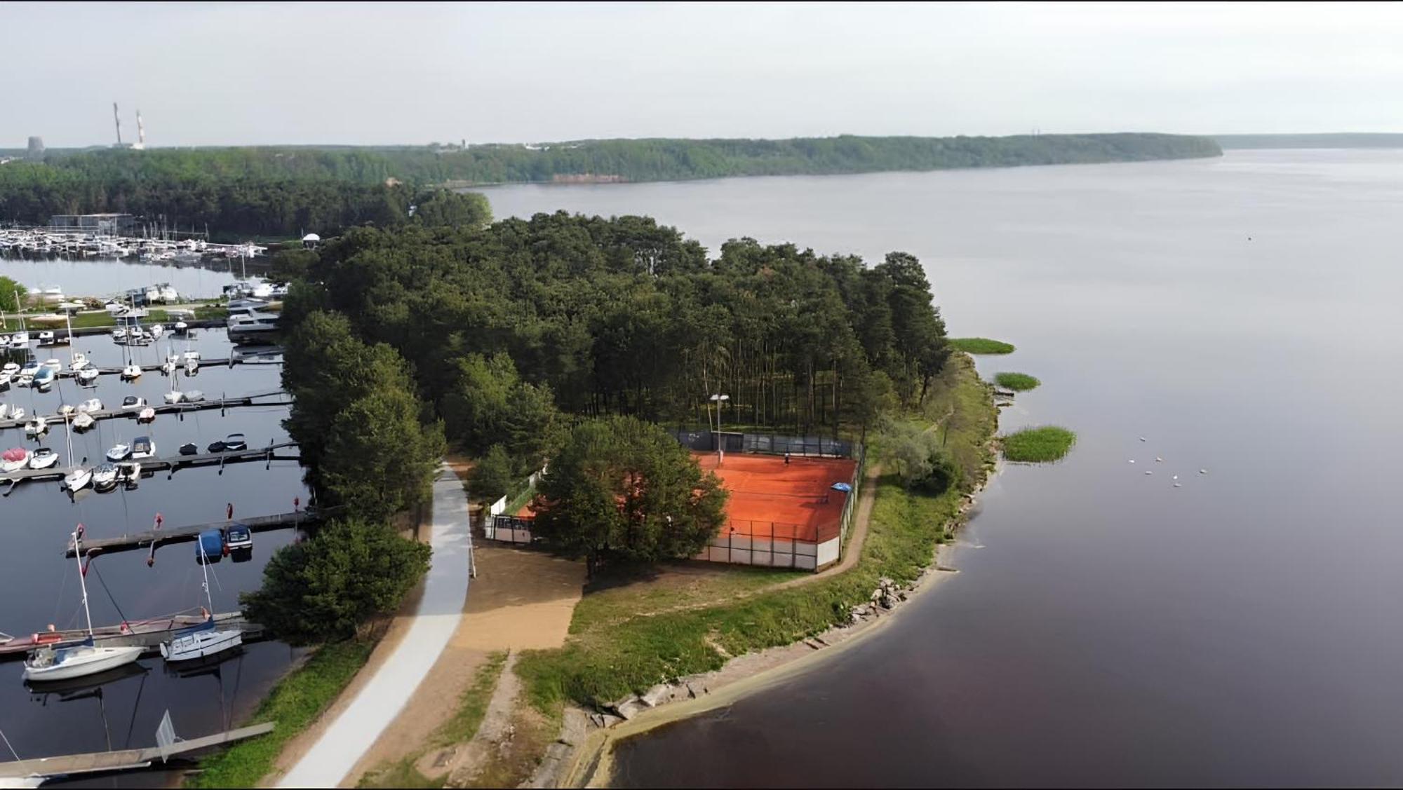 Monte Pacis In Pazaislis Hotell Kaunas Exteriör bild