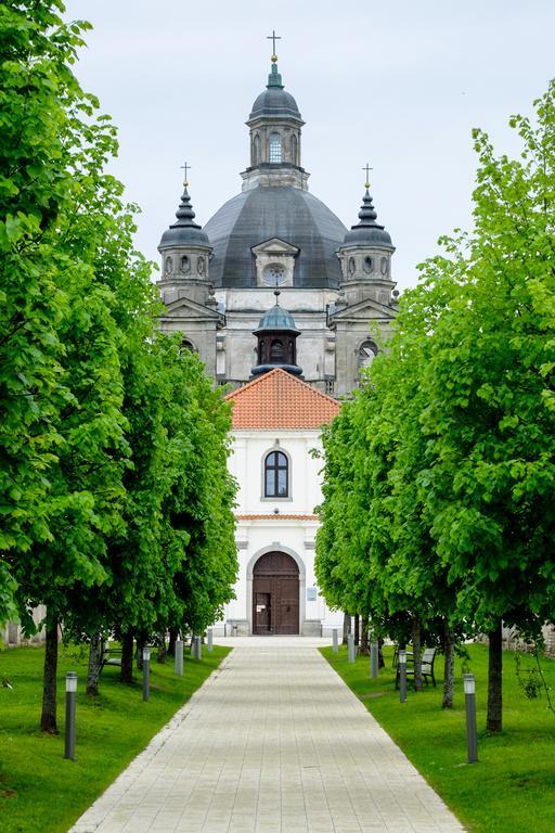 Monte Pacis In Pazaislis Hotell Kaunas Exteriör bild