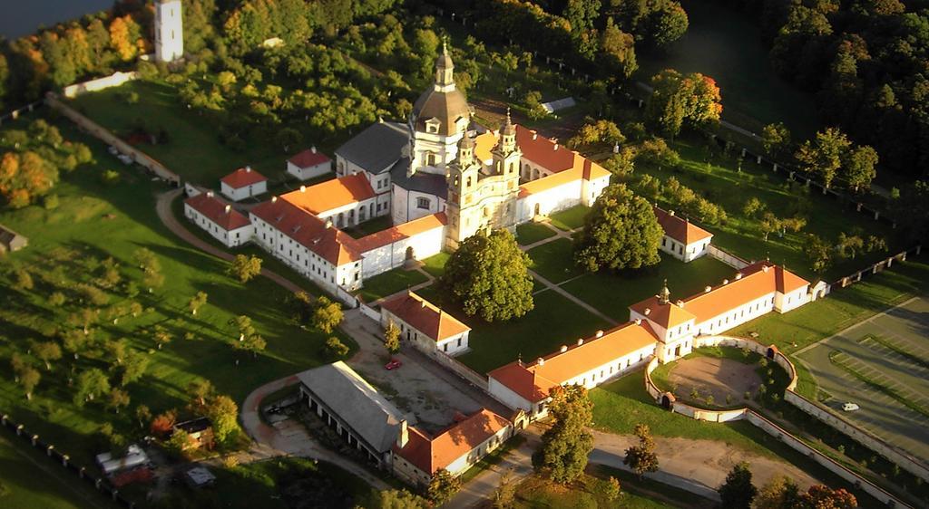 Monte Pacis In Pazaislis Hotell Kaunas Exteriör bild
